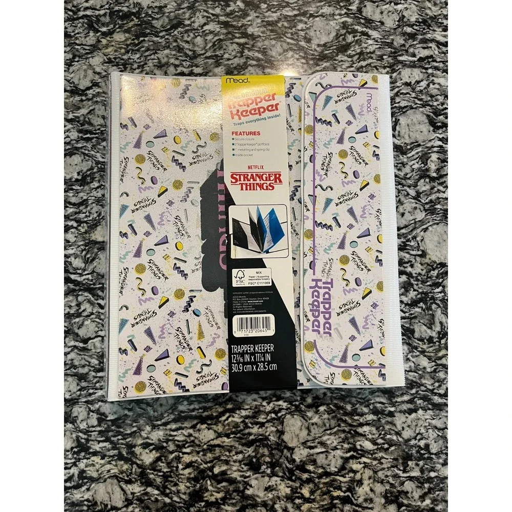 Acco Stranger Things Yearbook Mead Trapper Keeper 1